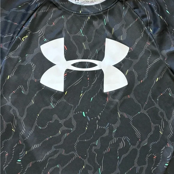 Under Armour Black and White HeatGear Shirt - Picture 3 of 6